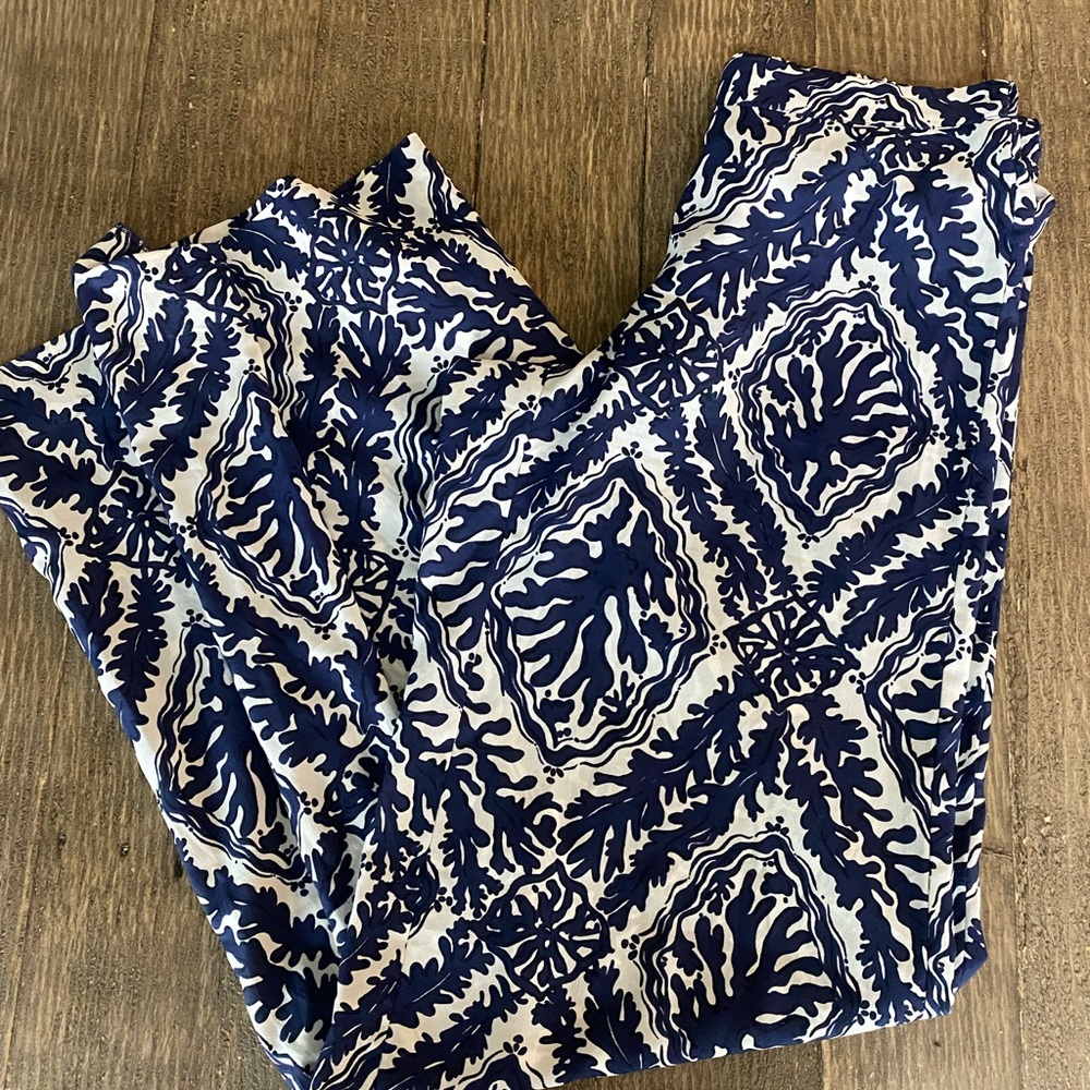Lilly Pulitzer Navy and White Abstract Pants